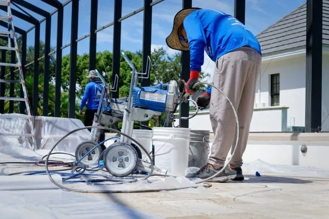 Pool cage painting and restoration service in Florida
